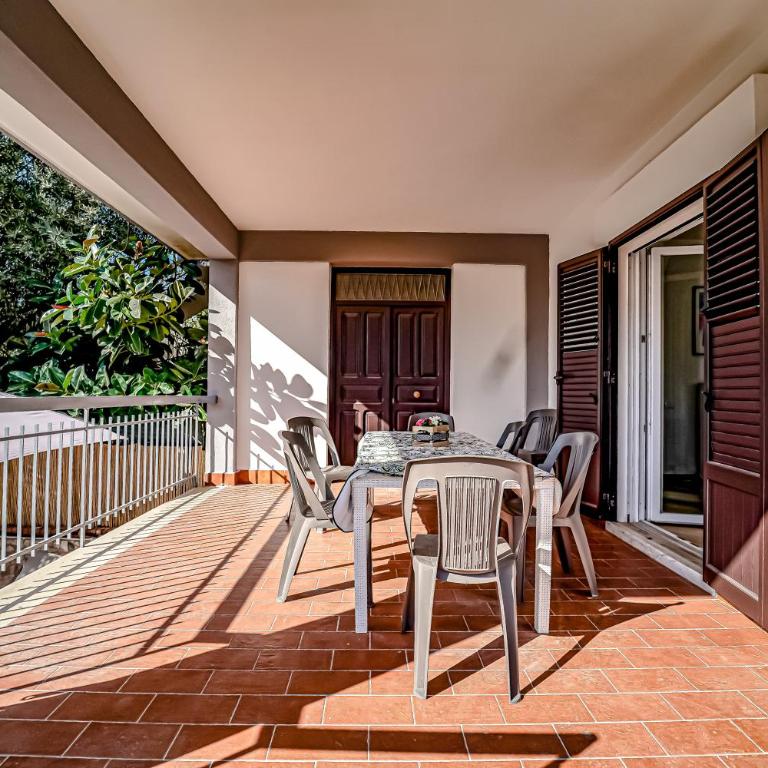 Lovely Villa, close to the beach - Three-Bedroom House - 2