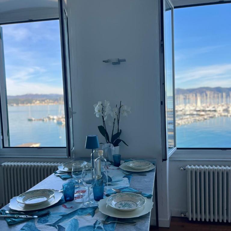 About Italy Holiday Rooms and Apartments - Appartamento con Vista Mare - 3