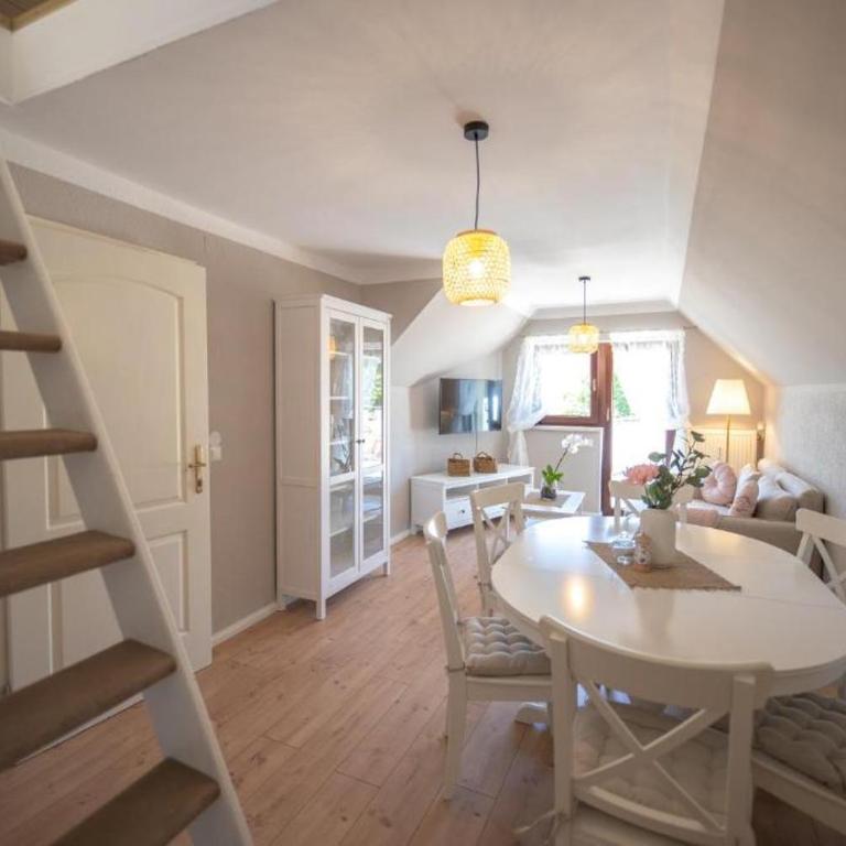 Landhaus Appartements Gretl - Room 304 with communal kitchen/balcony - 1