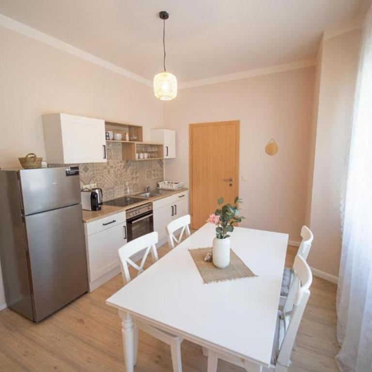 Landhaus Appartements Gretl - Appartement 301 with own kitchen - 3