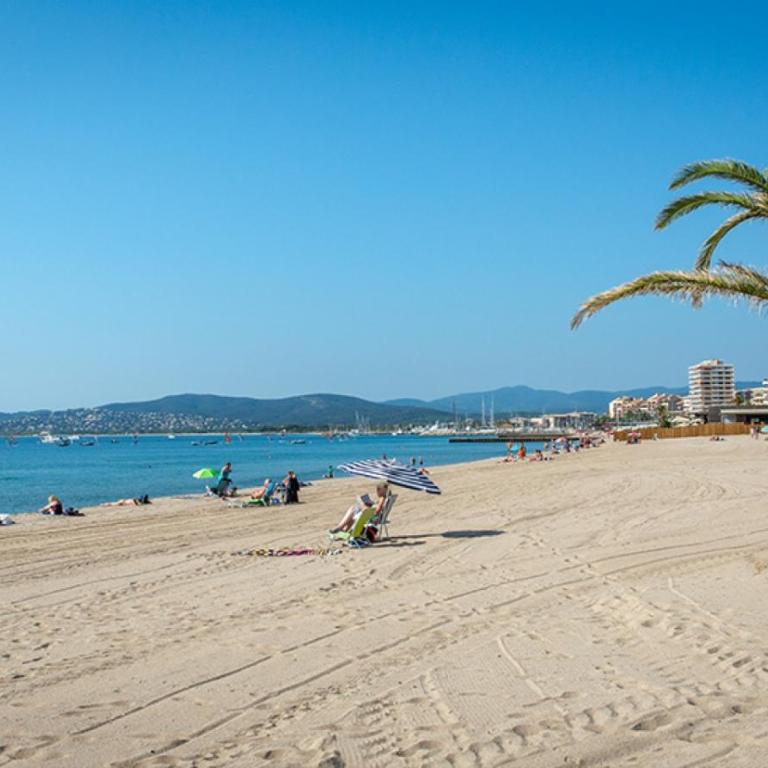 Charmant t2 res lagon bleu piscine 1000 m2 - One-Bedroom Apartment - 5