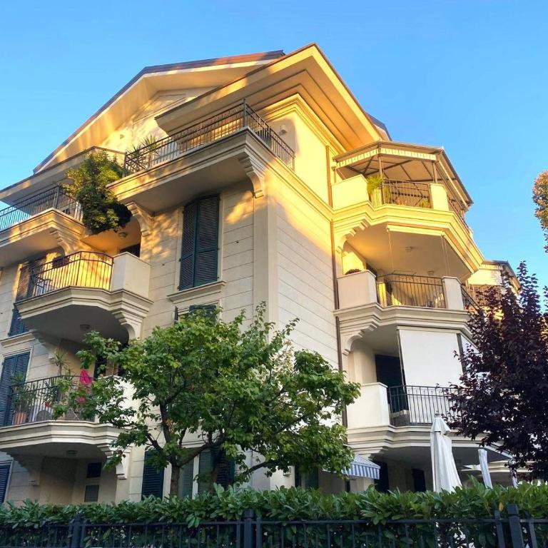 Luxury Suites Collection - Ponchielli 19 - Two-Bedroom Apartment - 2
