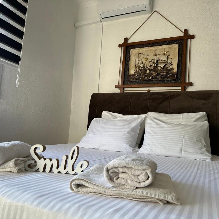 Galaxy Apartment near Old Brige - Two-Bedroom Apartment - 2