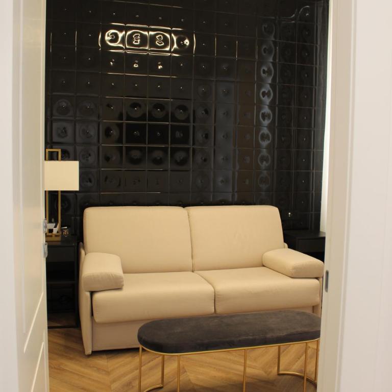 Nero Luxury Suites - Camera Singola Economy - 2