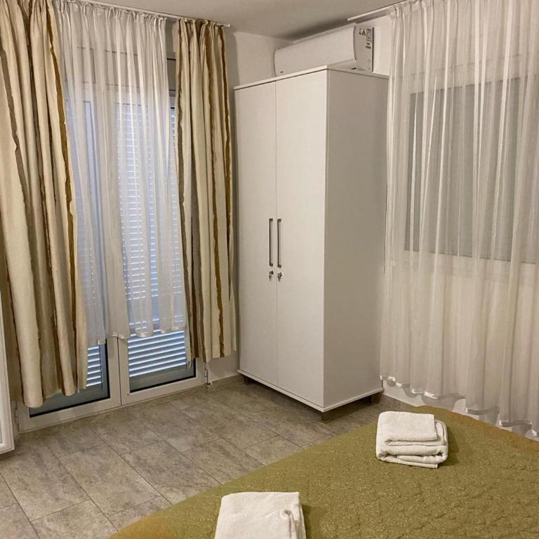 Villa Jadranka Sutomore - Apartman sa Terasom - 1