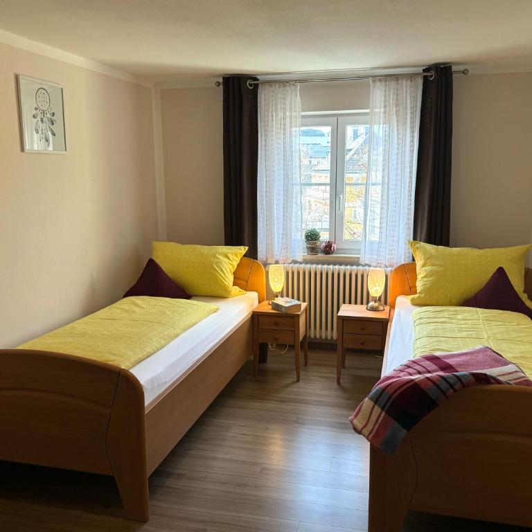 Ferienwohnungen Roiser - Apartment mit 2 Schlafzimmern und Balkon - 7