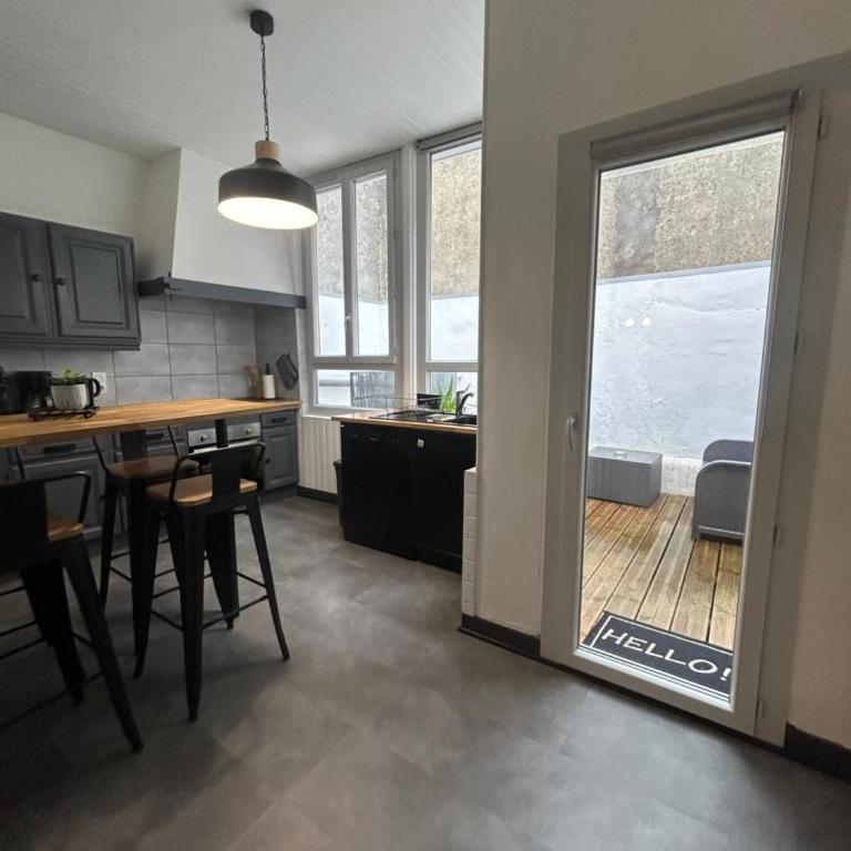 MAISON DE VILLE AVEC GARAGE ET TERRASSE - Appartamento con 2 Camere da Letto - 11