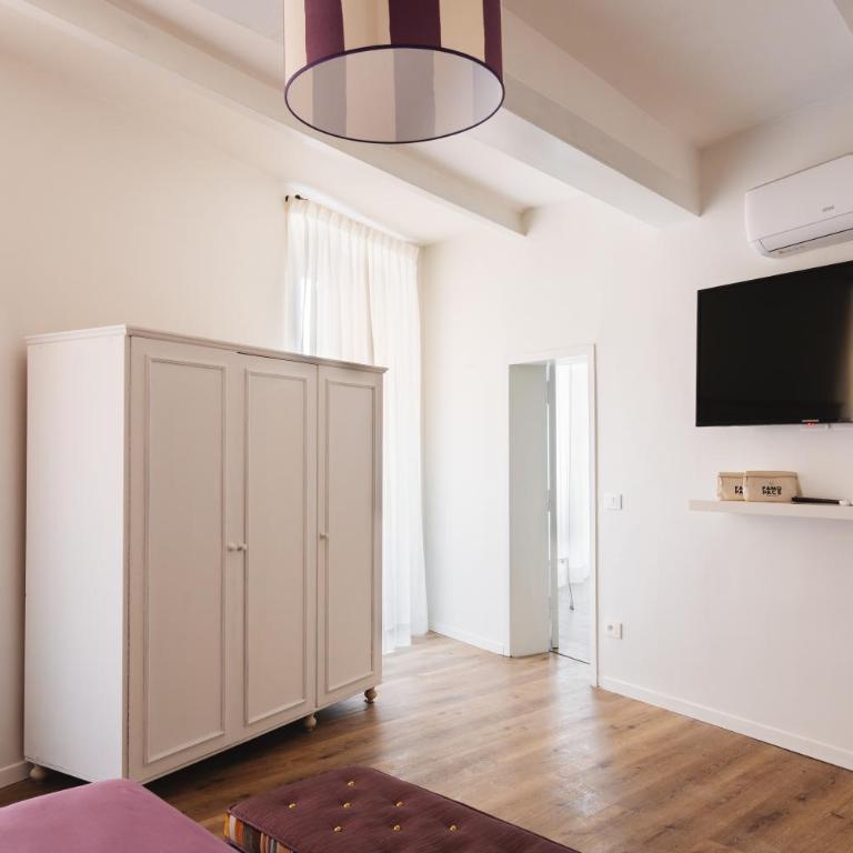 Famo Pace apartments - Camera Quadrupla con Bagno Privato - 1
