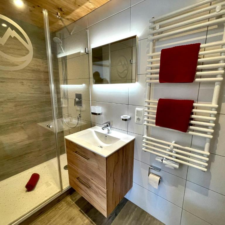 Pension Loiplstüberl - Doppelzimmer mit Bergblick - 6