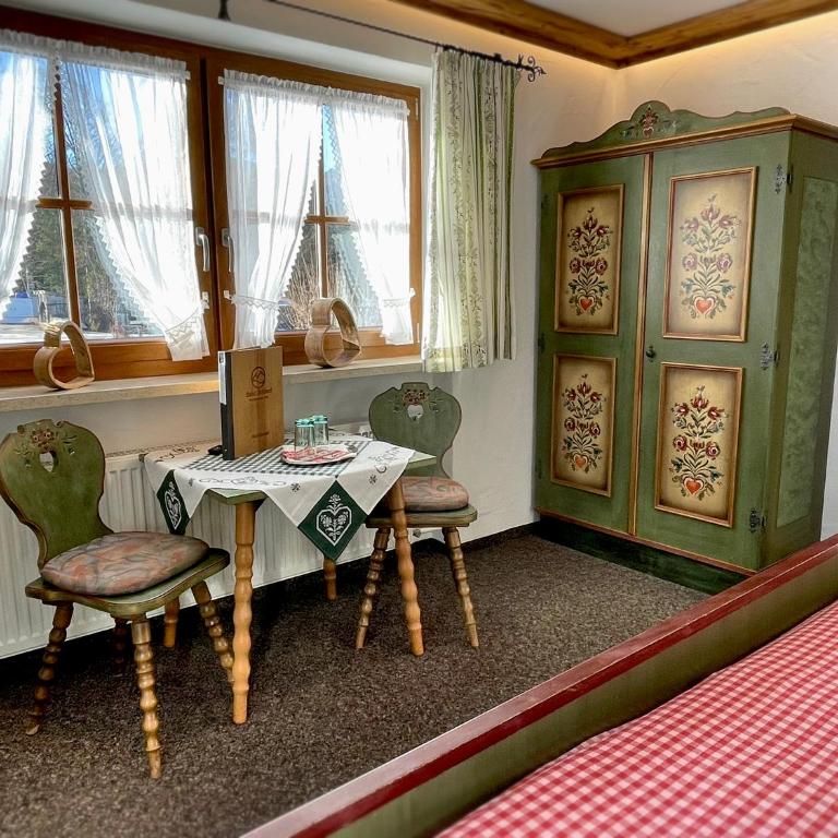 Pension Loiplstüberl - Doppelzimmer mit Bergblick - 14