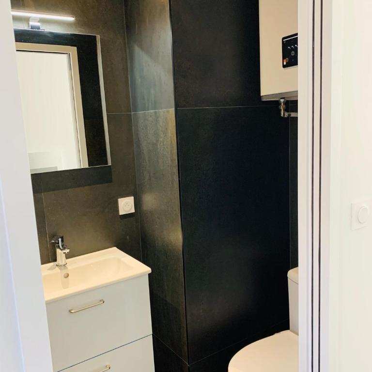 Studio cosy wifi terrasse CHU-Cite administrative-Primrose - Appartement 1 Chambre - 6