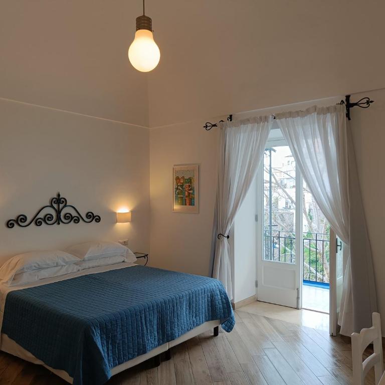Regina Margherita - Appartamento con 2 Camere da Letto, Balcone e Vista mare - 21