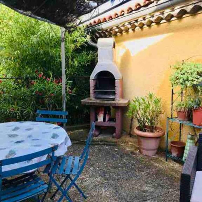 « Côté jardin » Central/Piscine/Jacuzzi/Parking - Maison 6 Chambres - 6