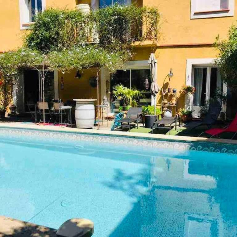 « Côté jardin » Central/Piscine/Jacuzzi/Parking - Maison 6 Chambres - 17