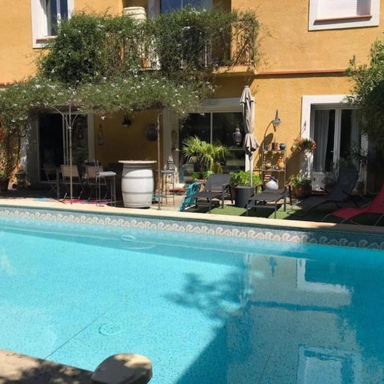 « Côté jardin » Central/Piscine/Jacuzzi/Parking - Maison 6 Chambres - 24