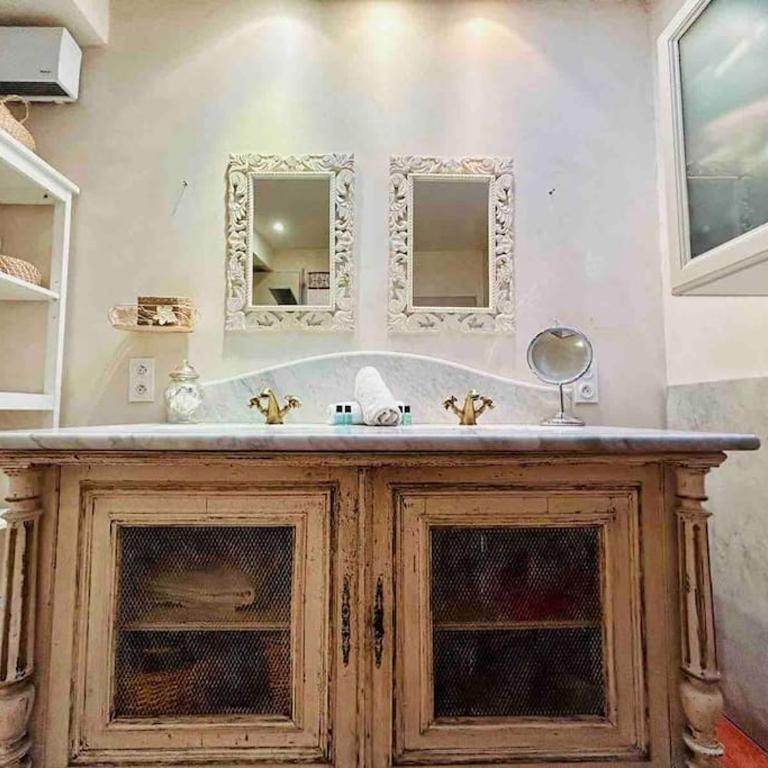 « Côté jardin » Central/Piscine/Jacuzzi/Parking - Maison 6 Chambres - 25