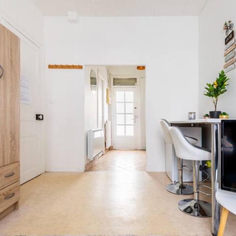 ++++ STUDIO AVEC JARDIN A 200 M DE LA MER ET 300 M RUE PIETONNE ++++ - Apartment mit 1 Schlafzimmer - 8