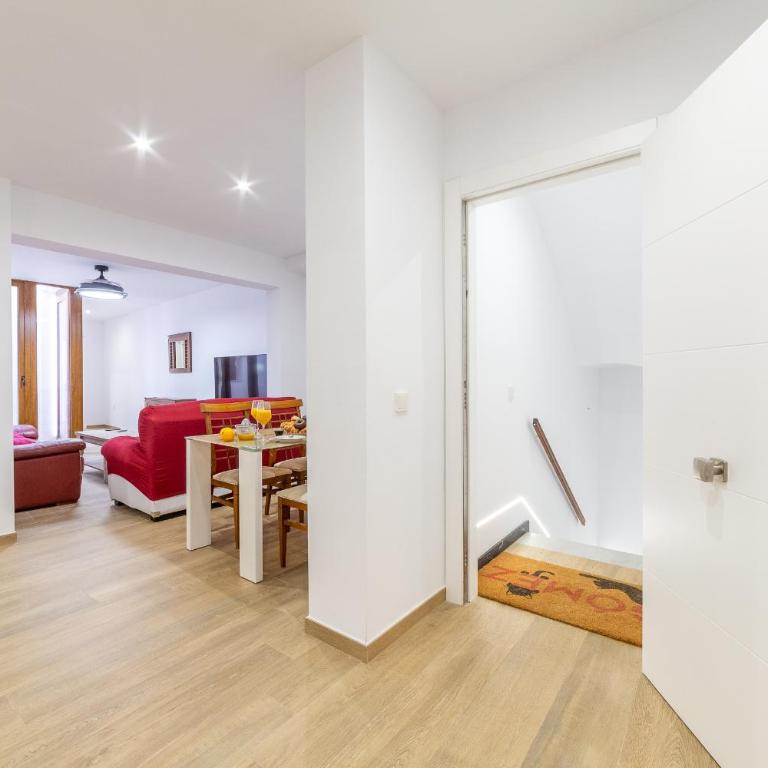 Casa Gómez, parking gratuito en Pleno Centro - Apartamento de 3 dormitorios - 2