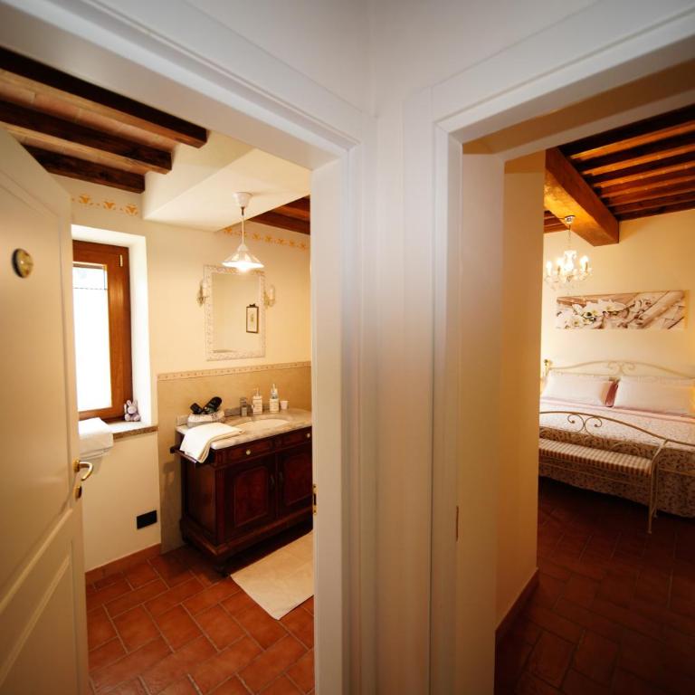 Casalina B & B - Camera Matrimoniale con Bagno Privato - 4
