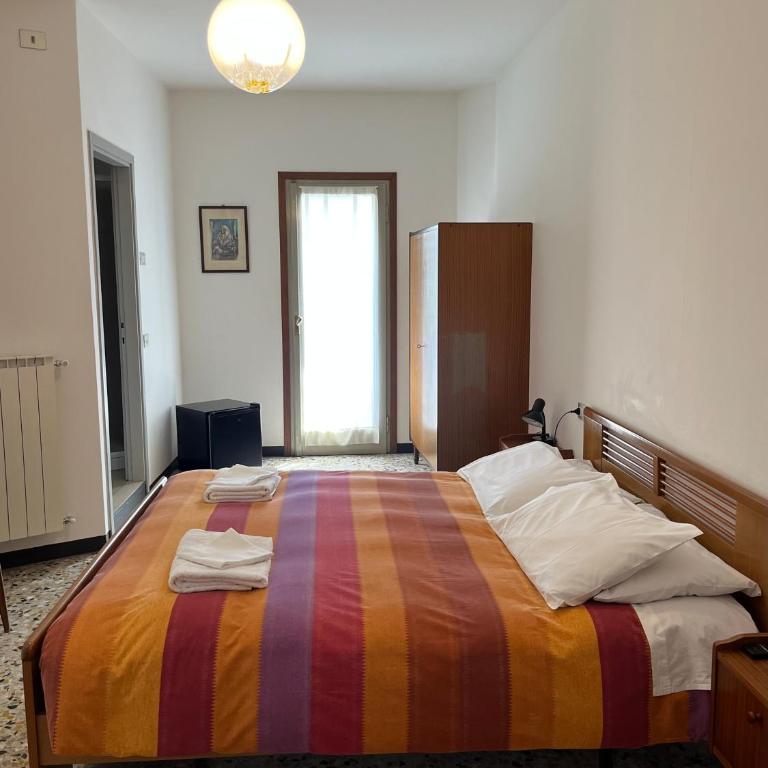 Hotel Aurora - Camera Matrimoniale con Balcone - 8