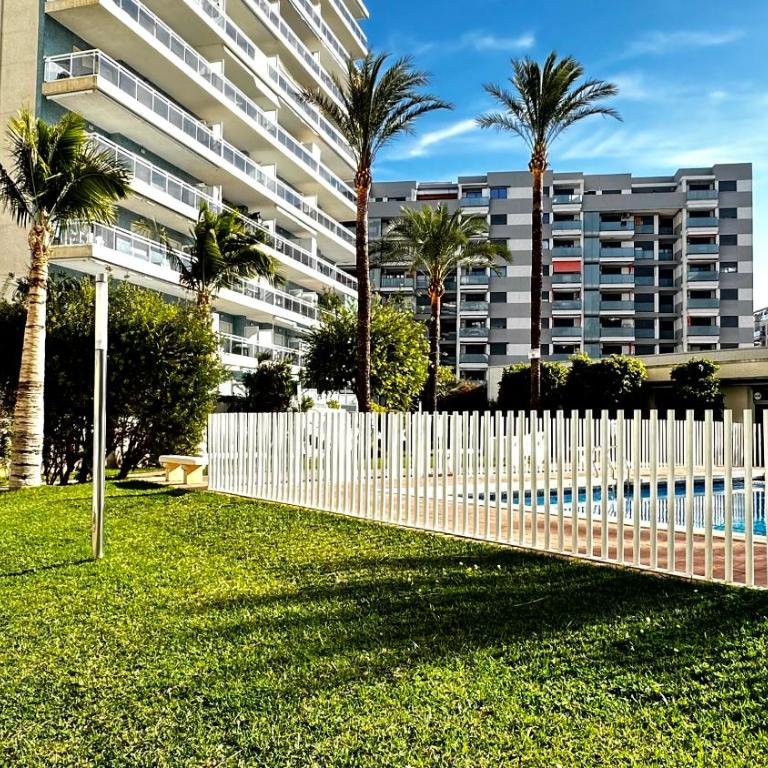 Athenea Playa Grandia - Alquiler solo a familias - Apartamento de 2 dormitorios - 54