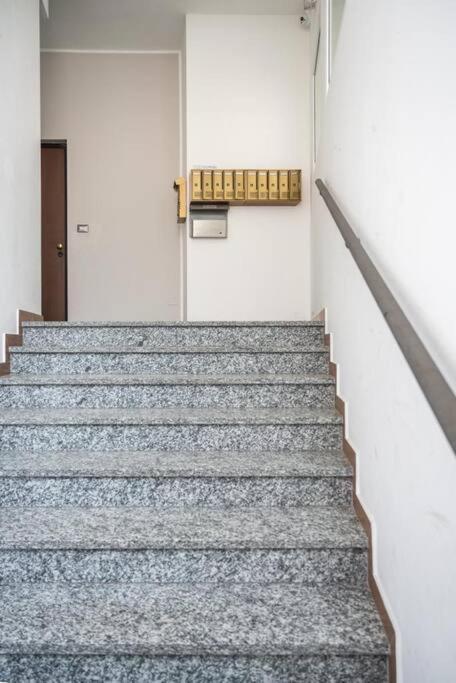 Dynamic Suite in Milan (Near S.Raffaele Hospital) - Appartamento con 1 Camera da Letto - 26