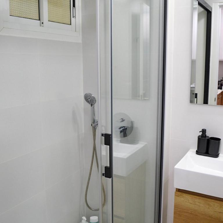 Sea View Studio Near Beach Pools Benalmádena - Studio with Sea View - 11