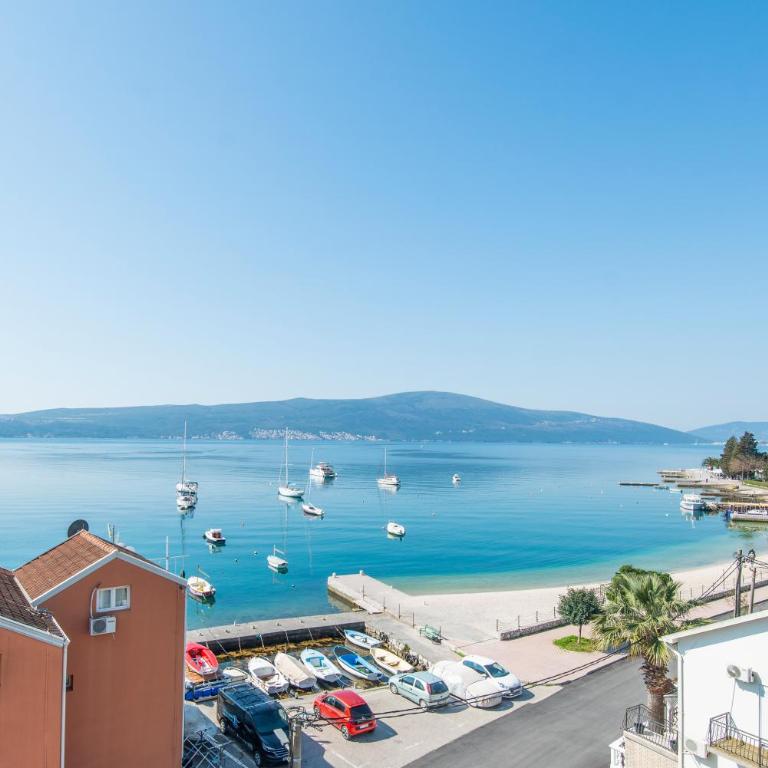 Apartment Delfin - Three-Bedroom Apartment - 33