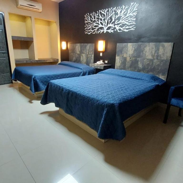 Hotel La Silla - Standard Double Room with Two Double Beds - 1