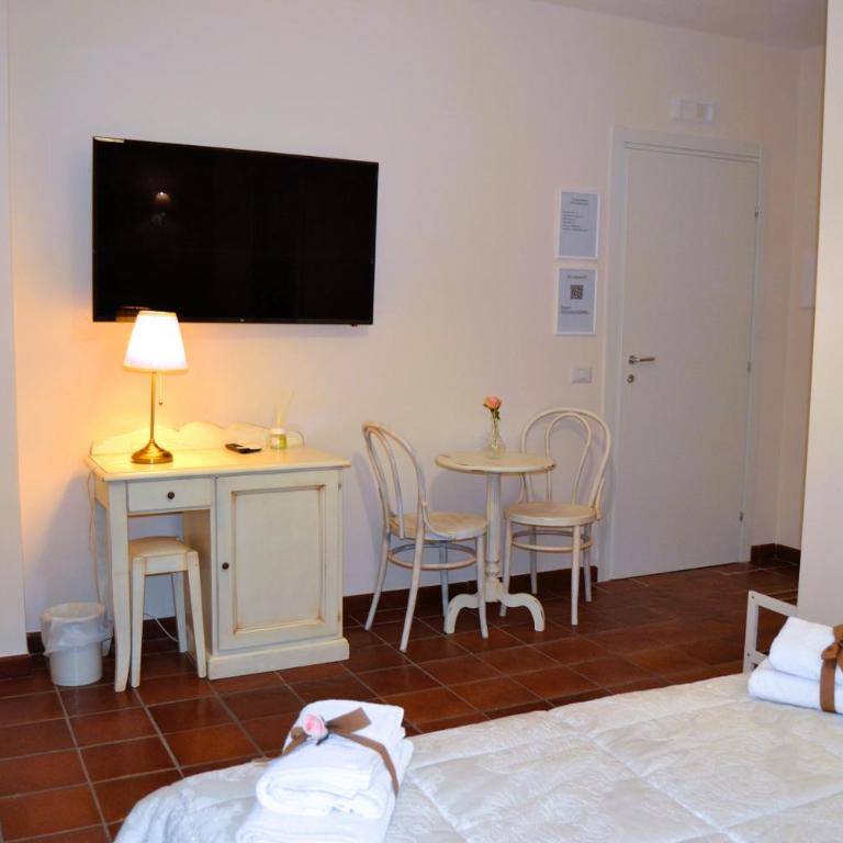 La Magnolia 140 - Camera Matrimoniale con Bagno Privato - 12