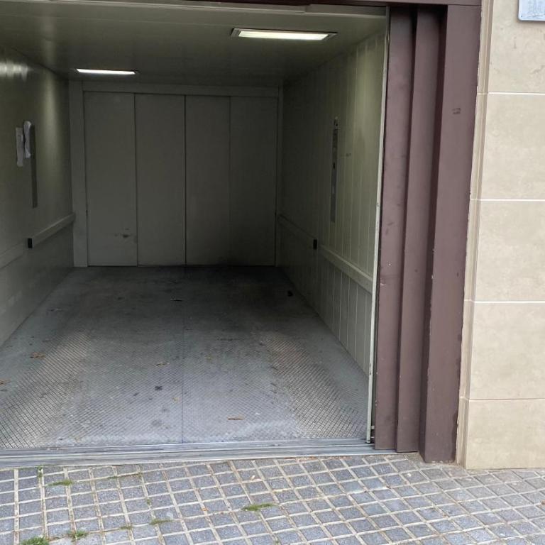 DUPLEX JUNTO AL PUENTE ROMANO con GRAN TERRAZA y PARKING PRIVADO - Apartamento de 3 dormitorios - 5
