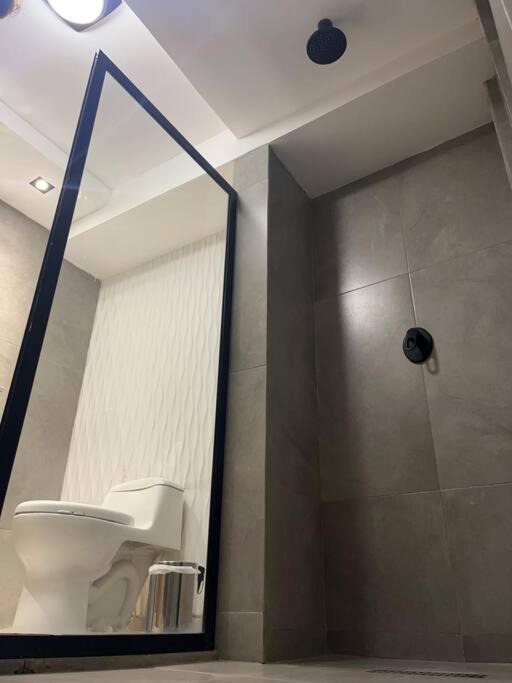 ¡La mejor Suite! Lujo, ubicación, precio - Estudio Deluxe con cama grande - 8