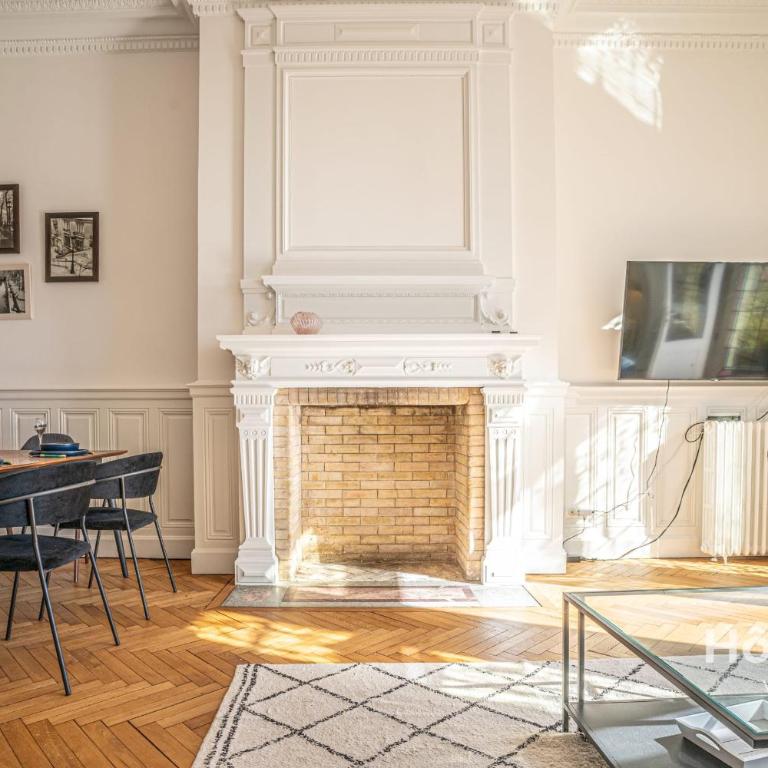 The "Heritage" Heart of Limoges Parking AC and Private Terrace - Appartement - 10