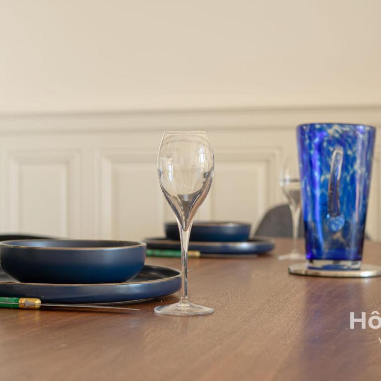 The "Heritage" Heart of Limoges Parking AC and Private Terrace - Appartement - 43