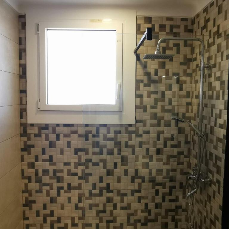 Apartamento acogedor a 400m de la playa en Llançà, con terraza y baño hidromasaje - ES-89-135 - Apartment - 3