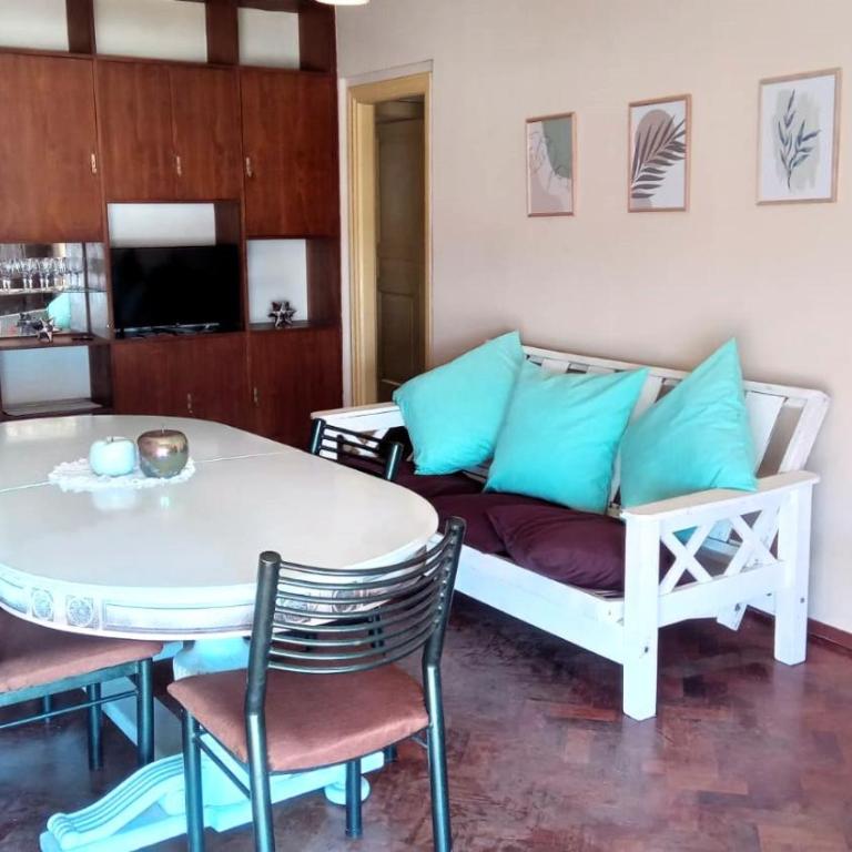 Departamento H - Apartamento de 2 dormitorios - 5