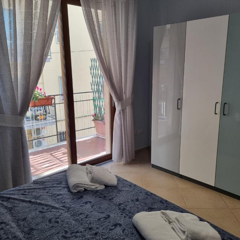 B&B Estia Domus - Camera Matrimoniale con Bagno Privato Esterno - 8