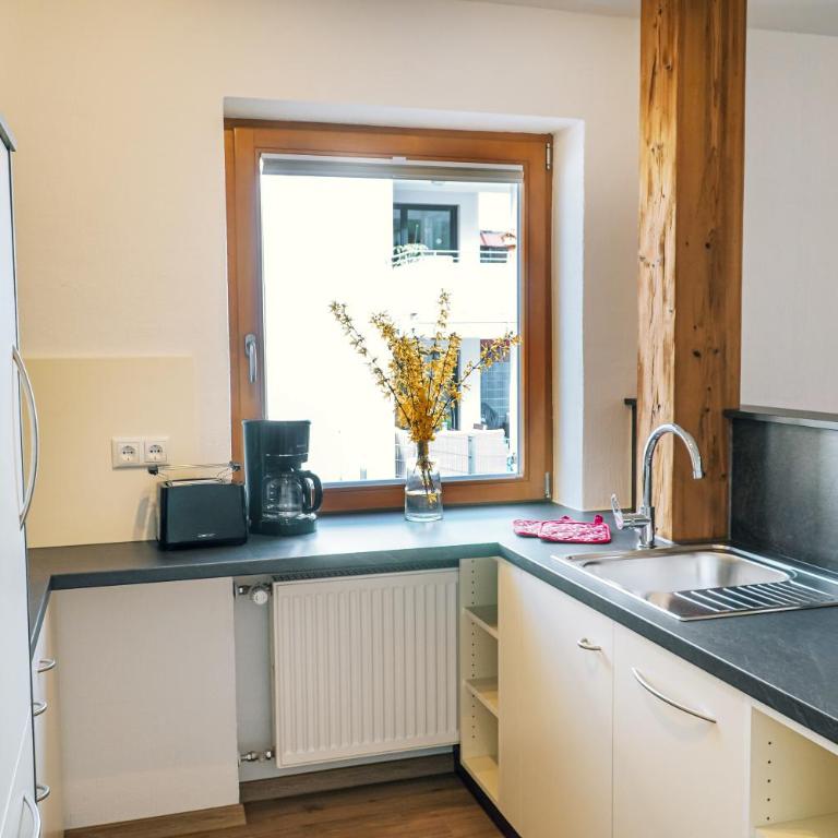 Ferienwohnungen Quellenhof - Apartment 6 mit Bergblick - 3