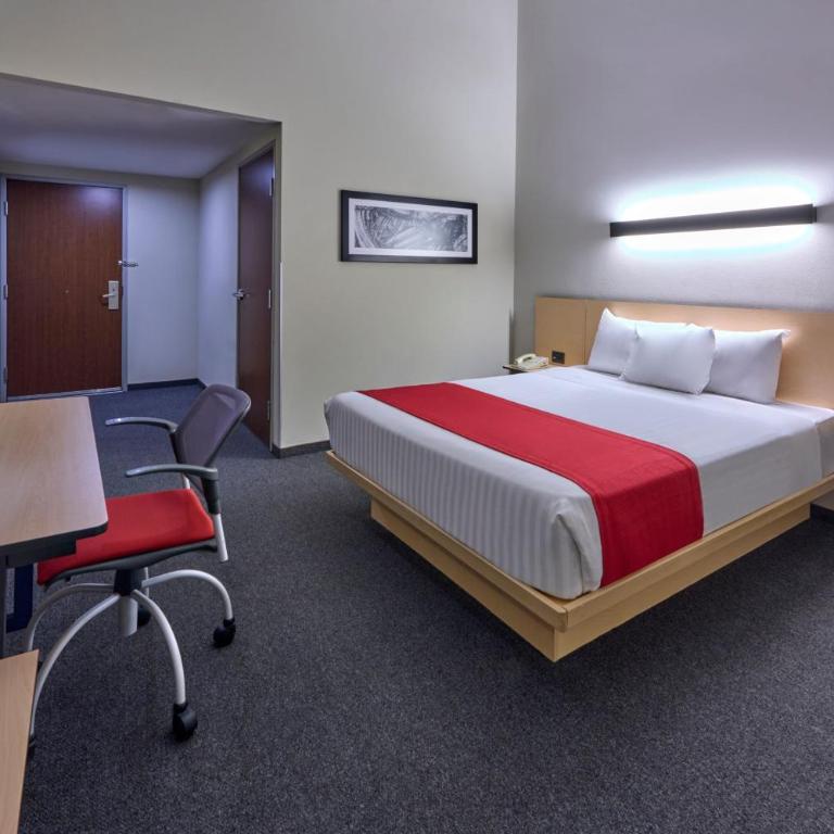 City Express Plus by Marriott Ciudad de México Patio Universidad - Habitación con cama grande - 11