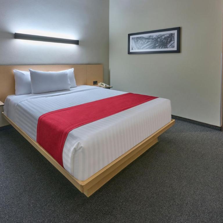 City Express Plus by Marriott Ciudad de México Patio Universidad - Habitación con cama grande - 15