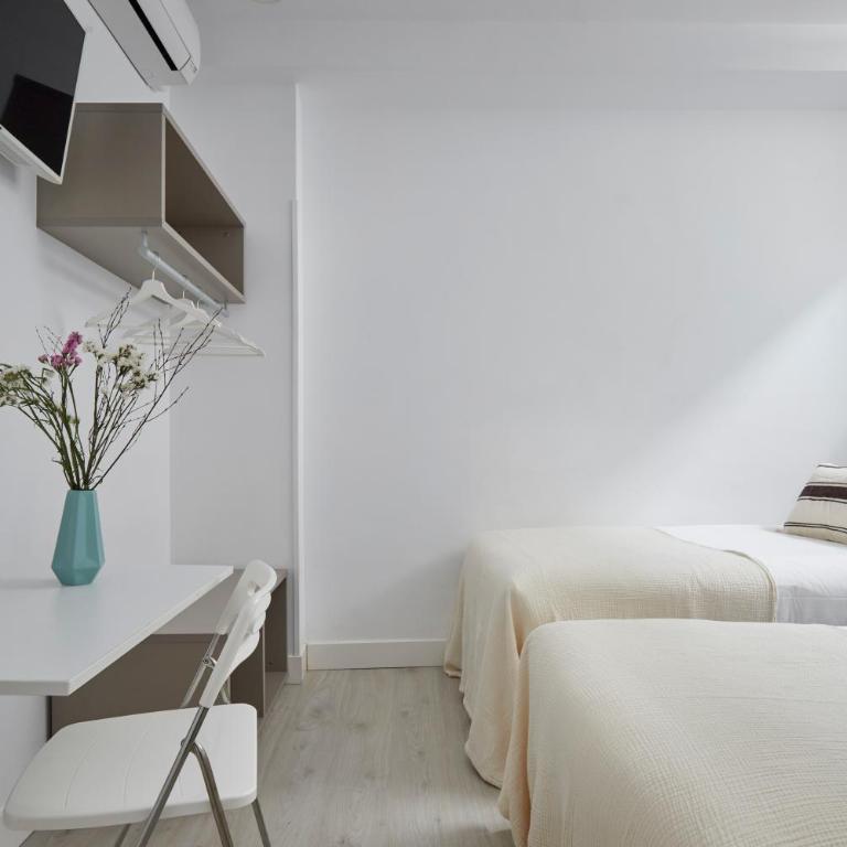 Pension El Puerto - Habitación Doble Estándar con baño compartido - 1