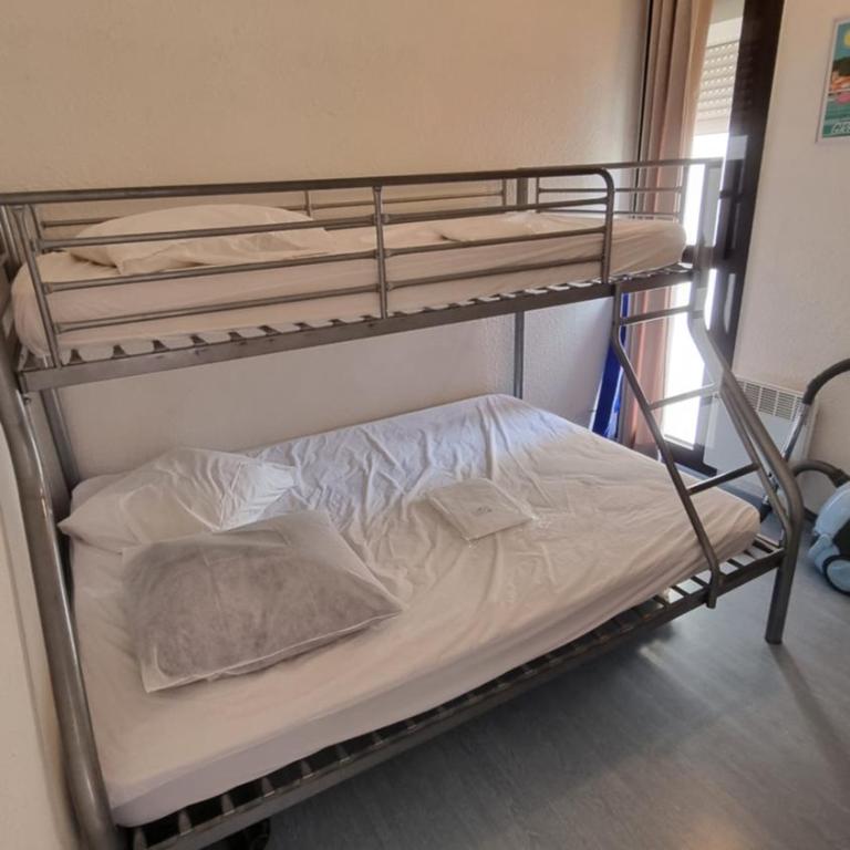 Gruissan-Port-T3-2chambres-5pers-43m2-Parking-Clim-Piscine-Valerie - Appartement 2 Chambres - 9