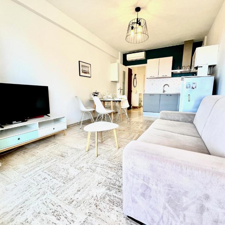 ApartHotel Riviera - Terrasse des Bougainvillees - 100m Promenade des Anglais - Appartement avec Terrasse - 4