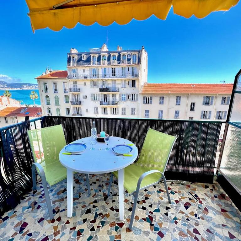 ApartHotel Riviera - Terrasse des Bougainvillees - 100m Promenade des Anglais - Appartement avec Terrasse - 13