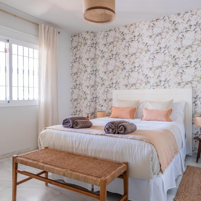 Apartamento con piscina. Los Naranjos de Marbella - Two-Bedroom Apartment - 7