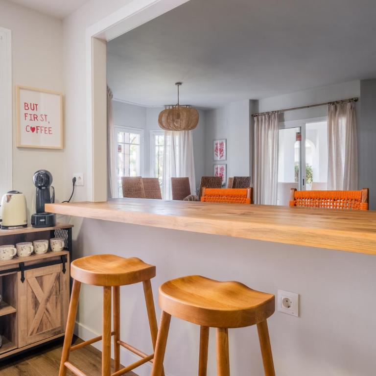 Apartamento con piscina. Los Naranjos de Marbella - Two-Bedroom Apartment - 15