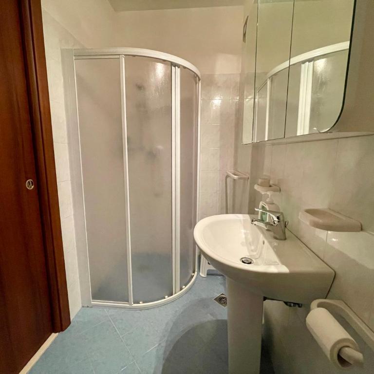 Frontemare 6 posti letto + posto auto gratuito - Two-Bedroom Apartment - 22