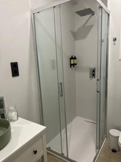 Piso Deluxe con Balcón Cerca del Casco Viejo - Apartamento de 2 dormitorios - 18