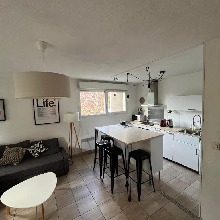 Charmant F2 Port Marianne (15 Min Plages/Centre-ville) - Apartment mit 1 Schlafzimmer - 1