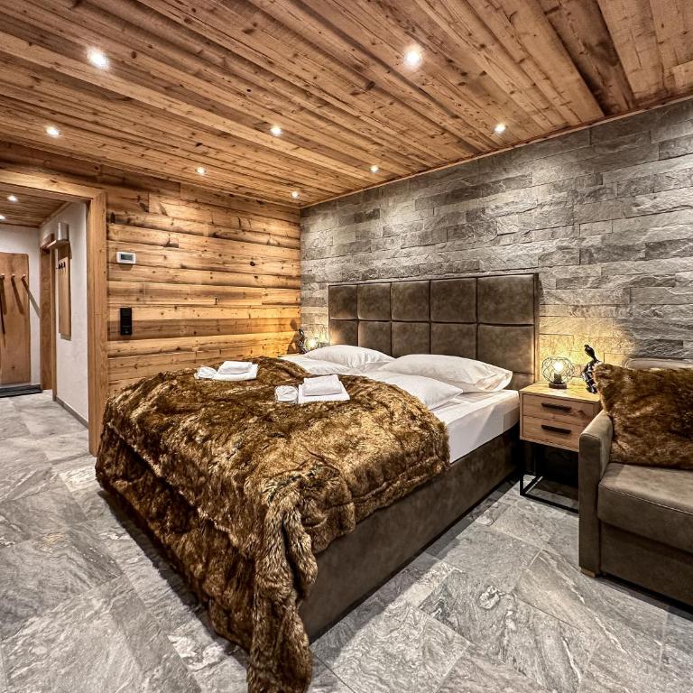 Grandview Collection - Studio-Apartment - 1